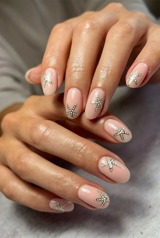50+ Starfish Nail Art Design Ideas